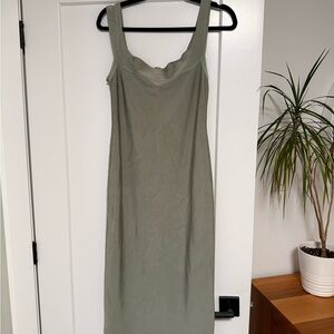 Babaton bodycon dress